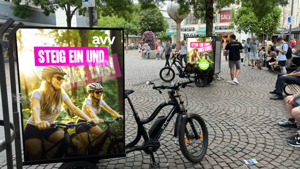 Mobile Außenwerbung in Aachen am Kugelbrunnen