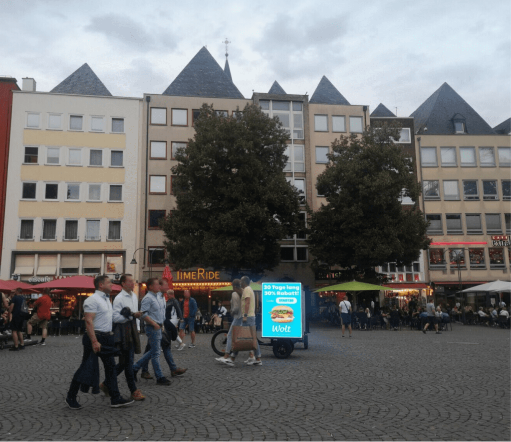 Mobile Außenwerbung in Köln am Heumarkt