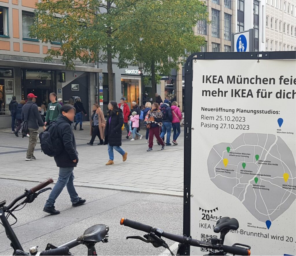 Mobile Außenwerbung in München zieht die Blicke der Passanten an