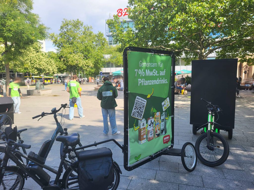Mobile Außenwerbung in Berlin zur Petition
