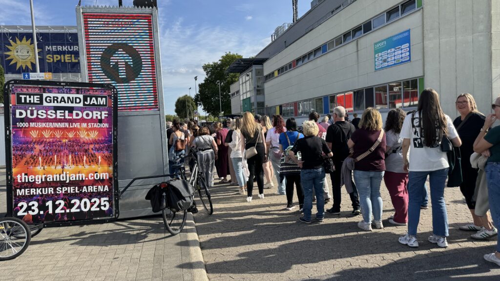 Mobile Außenwerbung beim Ed Sheeran Konzert in Düsseldorf